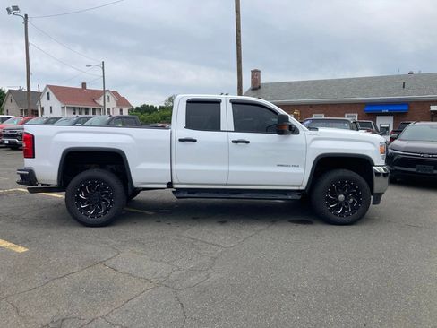 Used 2018 GMC Sierra 2500 4x4 Double Cab w/ Sierra Convenience Package image 8