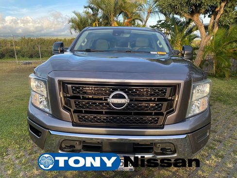 Used 2023 Nissan Titan SV w/ SV Convenience Package RWD image 2