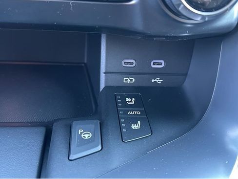 New 2026 Lexus LX 700h Luxury image 33