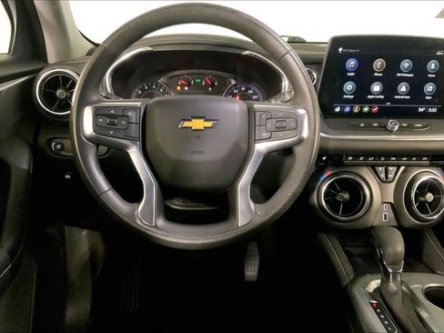 Used 2024 Chevrolet Blazer LT w/ Convenience Package FWD image 5