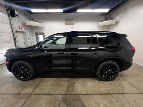 New 2026 Chevrolet Traverse RS w/ LPO, Floor Liner Package AWD/4WD image 6