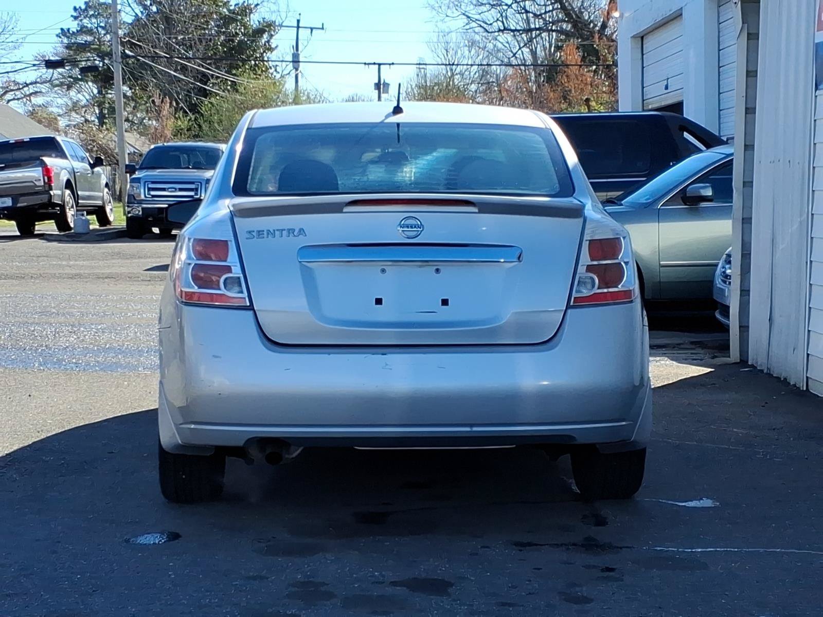 Used 2012 Nissan Sentra 2.0 S w/ Convenience Pkg FWD image 4