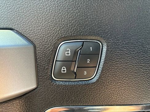 Used 2020 Ford F150 Lariat w/ Equipment Group 502A Luxury AWD/4WD image 26