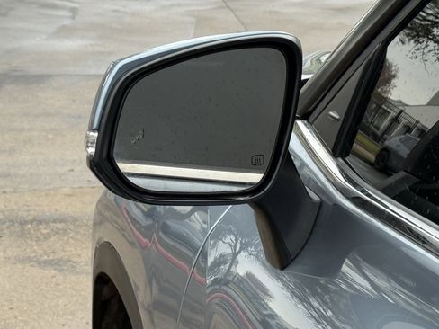 Used 2022 Toyota Highlander LE image 12