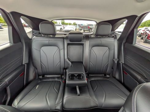 Used 2025 Ford Escape SE w/ PHEV Premium Package FWD image 19