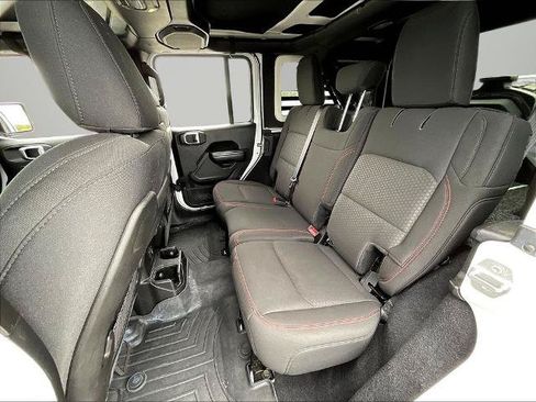 Used 2019 Jeep Wrangler Unlimited Rubicon AWD/4WD image 22