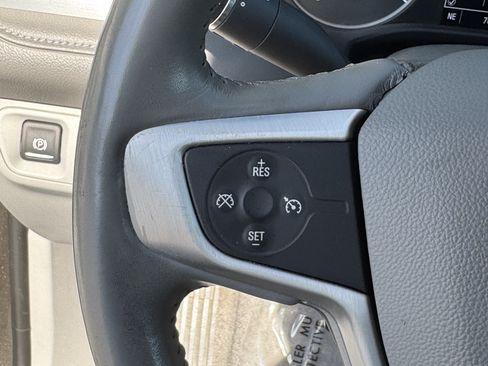 Used 2019 GMC Acadia SLE w/ LPO, Black Accent Package FWD image 28