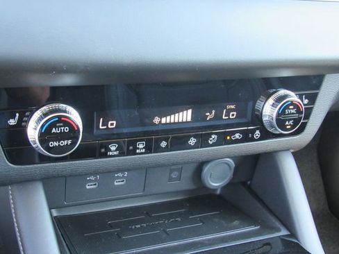 New 2026 Mitsubishi Outlander SE FWD image 27