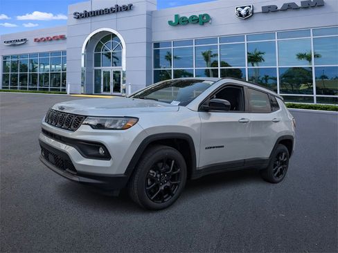 New 2026 Jeep Compass Latitude image 3