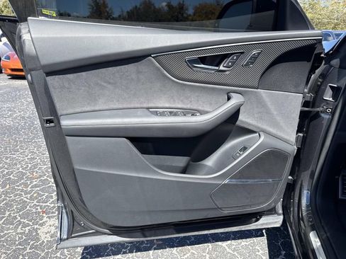 Used 2025 Audi SQ8 Prestige image 18