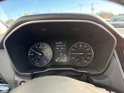 Used 2024 Subaru Outback Onyx Edition image 27