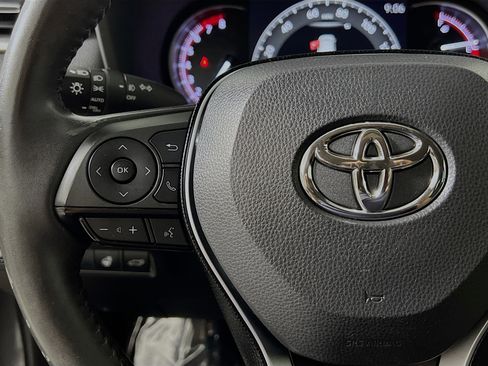 Used 2019 Toyota RAV4 Limited image 19