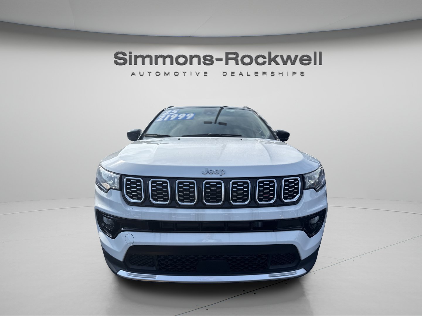 Used 2025 Jeep Compass Limited AWD/4WD image 5