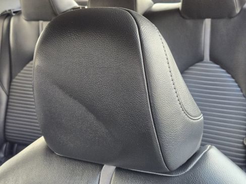 Used 2019 Toyota Camry SE FWD image 17