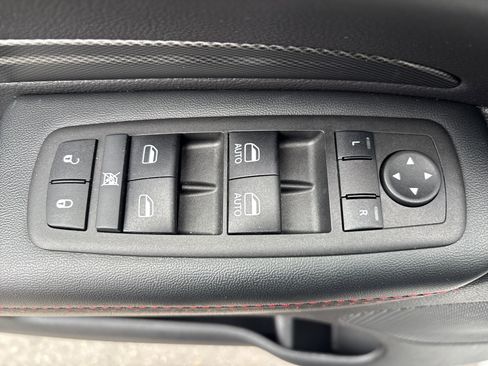 Used 2025 Dodge Durango GT AWD/4WD image 18