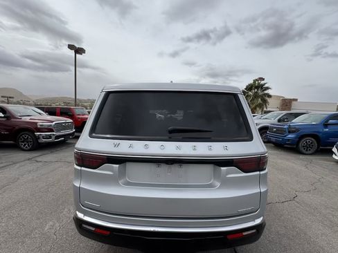 Used 2022 Jeep Wagoneer Series II image 4