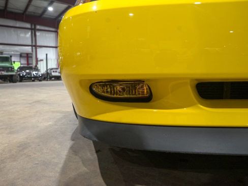 Used 2004 Ford Mustang Mach 1 RWD image 29