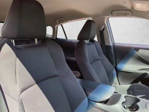 Used 2023 Toyota Venza LE image 24