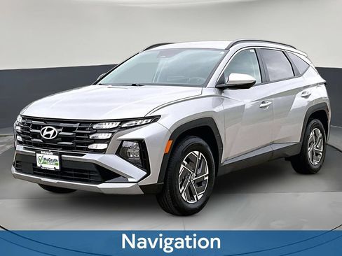 Used 2025 Hyundai Tucson Blue AWD/4WD image 3