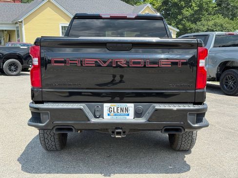 Used 2021 Chevrolet Silverado 1500 Custom Trail Boss w/ Midnight Edition AWD/4WD image 6