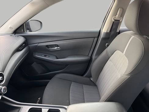 Used 2024 Nissan Sentra SV image 22