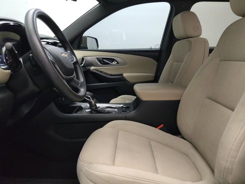 Used 2022 Chevrolet Traverse LS FWD image 17