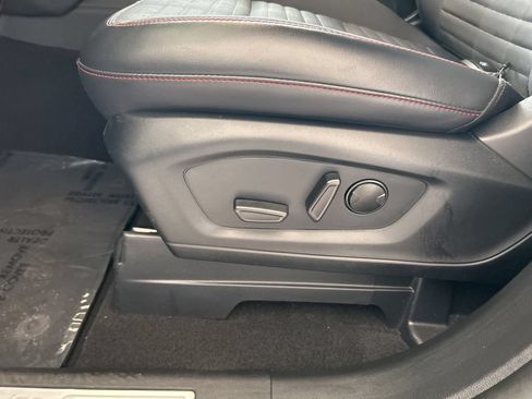 Used 2025 Ford Explorer ST-Line AWD/4WD image 44