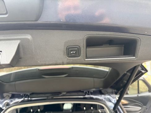 Used 2019 GMC Terrain SLE w/ Driver Convenience Package image 32