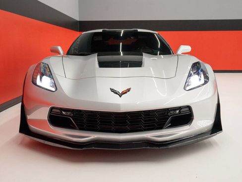 Used 2017 Chevrolet Corvette Grand Sport w/ Z07 Performance Package RWD image 18