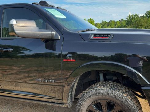 Used 2022 RAM 2500 Limited AWD/4WD image 11