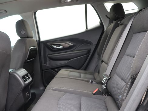 Used 2022 GMC Terrain SLE w/ Driver Convenience Package FWD image 17