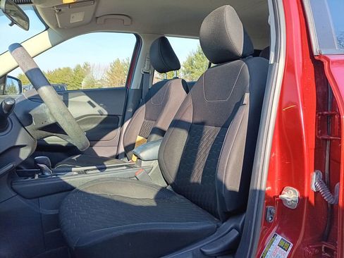 Certified 2021 Nissan Kicks SV w/ Exterior Package image 7