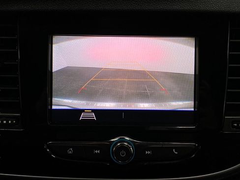 Used 2022 Buick Encore Preferred w/ Safety Package image 22