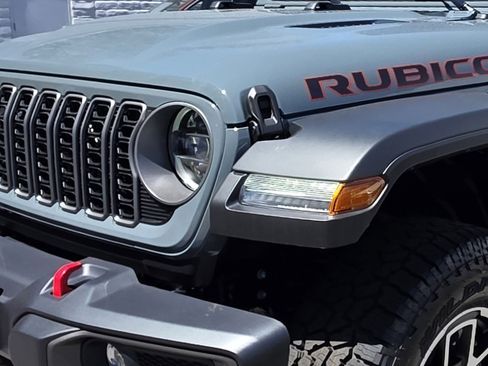 New 2026 Jeep Gladiator Rubicon w/ Steel Power Dome Hood Package AWD/4WD image 8