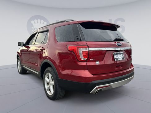 Used 2017 Ford Explorer XLT w/ Equipment Group 202A image 14