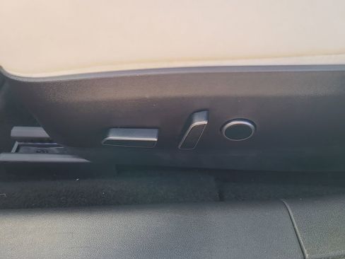 Used 2021 Tesla Model 3 Standard Range Plus image 27