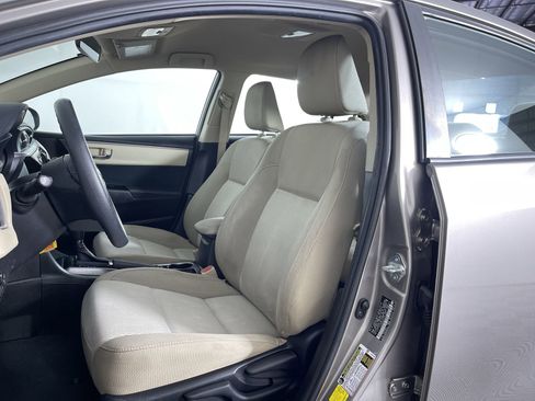 Used 2016 Toyota Corolla LE FWD image 17
