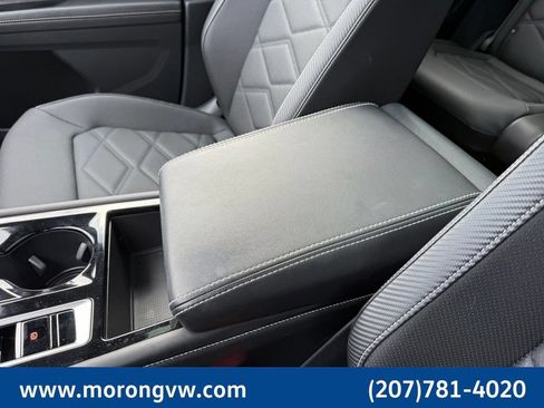 Used 2024 Volkswagen Atlas Cross Sport SE w/ Panoramic Sunroof Package AWD/4WD image 44
