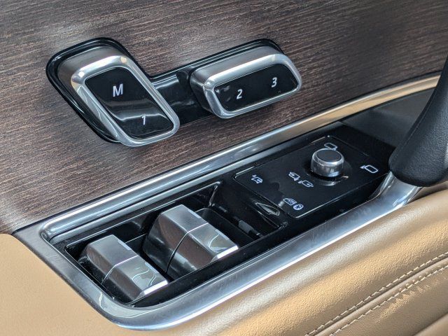 Certified 2024 Land Rover Range Rover Autobiography AWD/4WD image 26