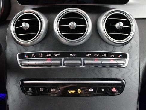Used 2022 Mercedes-Benz GLC 300 image 35