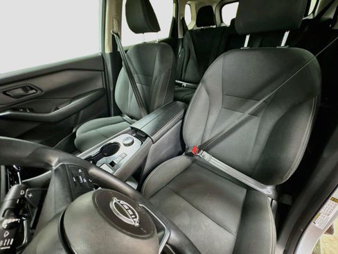 Used 2024 Nissan Rogue S AWD/4WD image 19