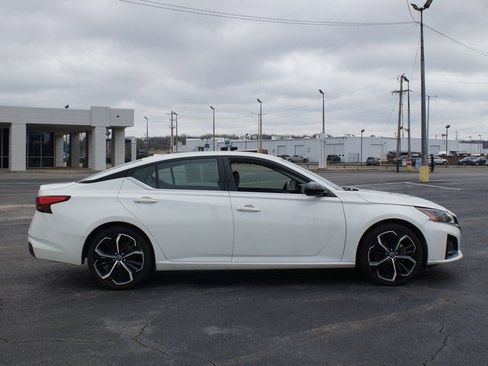 Used 2023 Nissan Altima 2.5 SR image 19