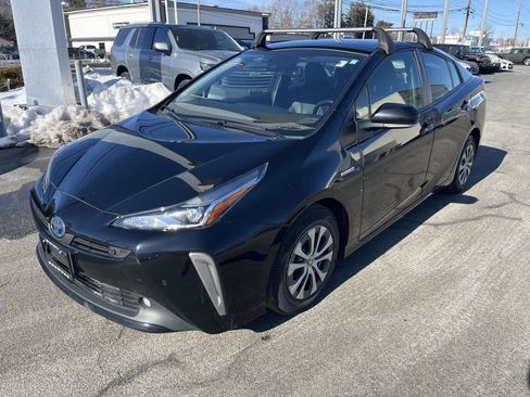 Used 2022 Toyota Prius XLE image 7