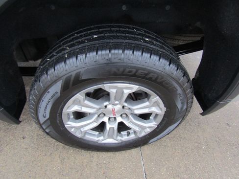 Used 2021 GMC Sierra 1500 SLT image 10