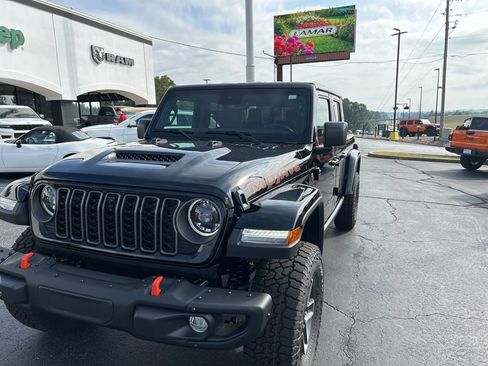 New 2025 Jeep Gladiator Mojave image 3