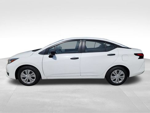 Used 2023 Nissan Versa S FWD image 6