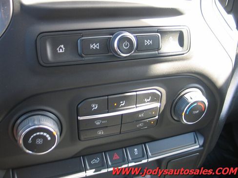Used 2022 Chevrolet Silverado 2500 W/T w/ WT Fleet Convenience Package AWD/4WD image 15