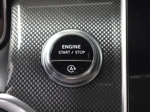 Used 2024 Mercedes-Benz GLC 300 4MATIC w/ Driver Assistance Package image 16