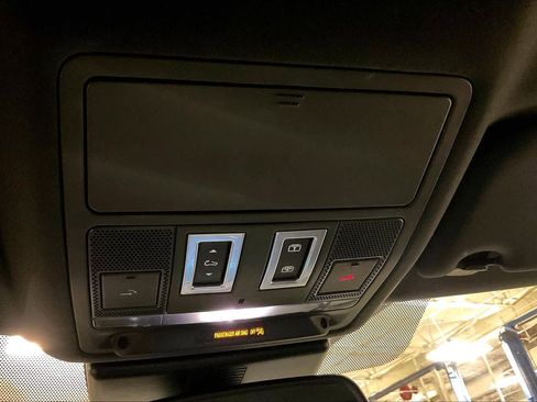 Used 2017 Jaguar F-PACE S image 36