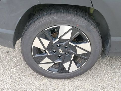 Used 2025 Hyundai Kona SEL FWD image 7